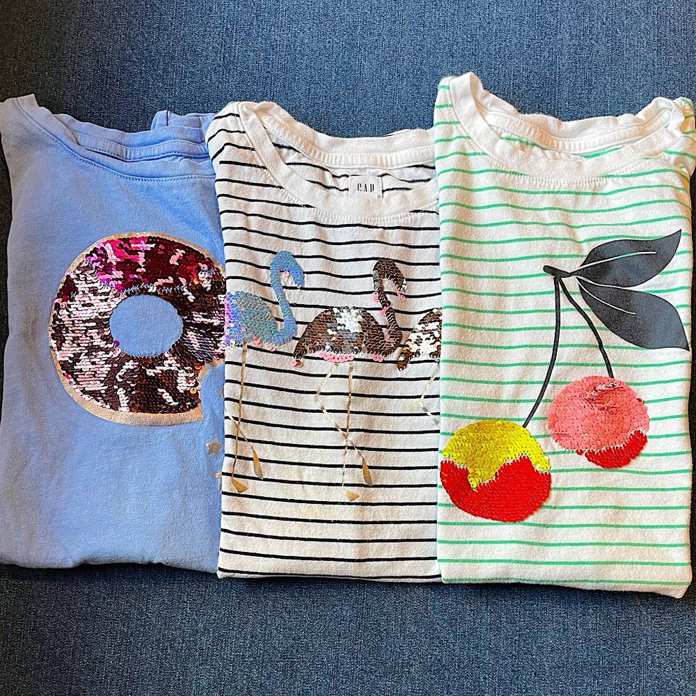 Bundle of 3 Gap Girls T-shirts size (M)
